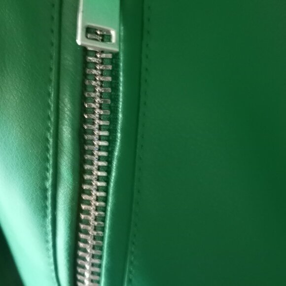 Faux Leather Cropped Moto Jacket Green Size L NWOT - Picture 3 of 16